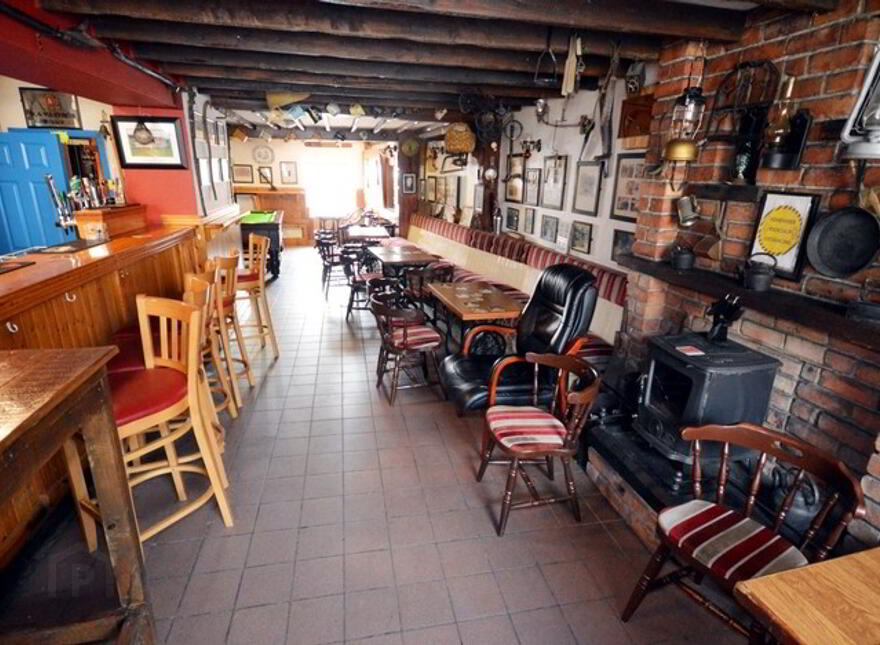 McIntyre's Bar, Main Street, Dunkineely, F94A40E