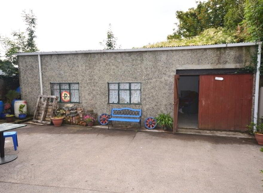 McIntyre's Bar, Main Street, Dunkineely, F94A40E