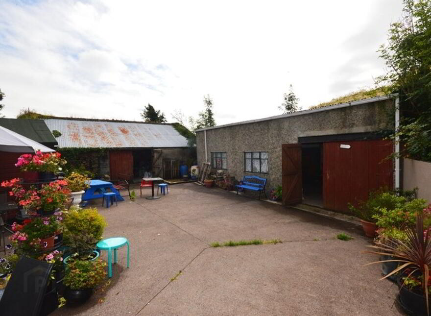 McIntyre's Bar, Main Street, Dunkineely, F94A40E