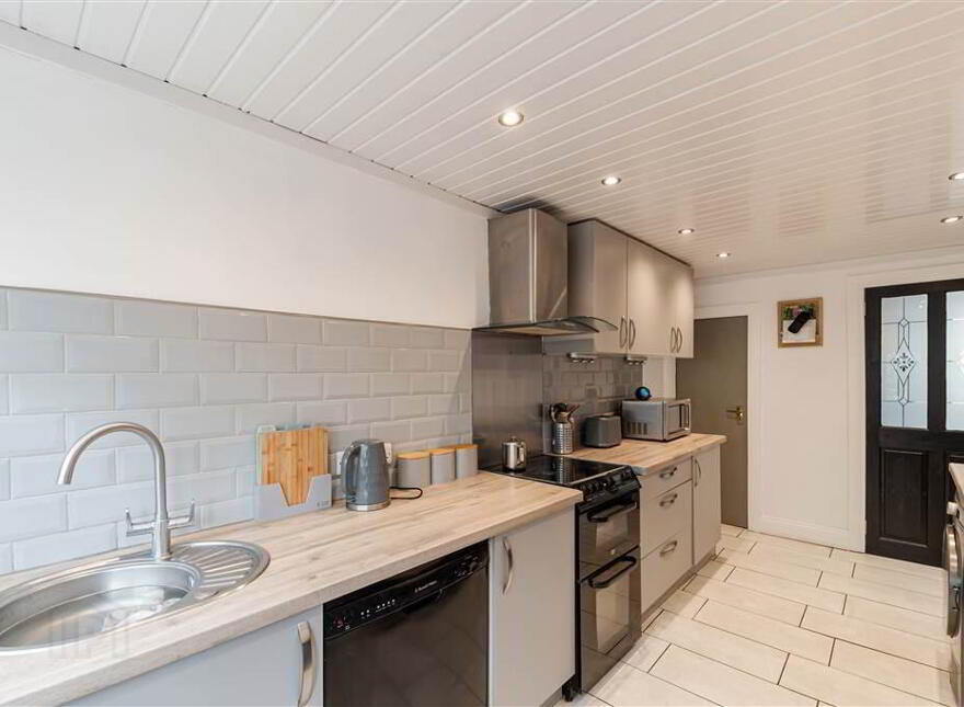 56 Milfort Avenue, Dunmurry, Belfast, BT17 9BJ