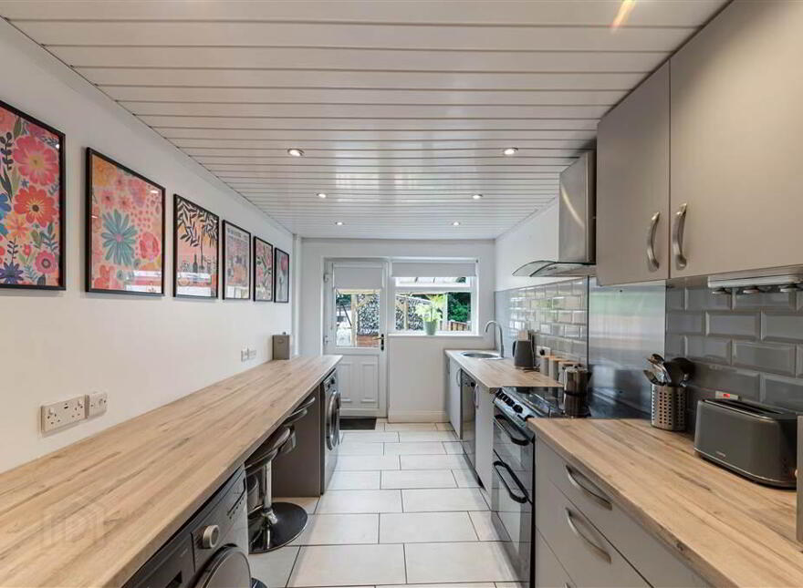 56 Milfort Avenue, Dunmurry, Belfast, BT17 9BJ
