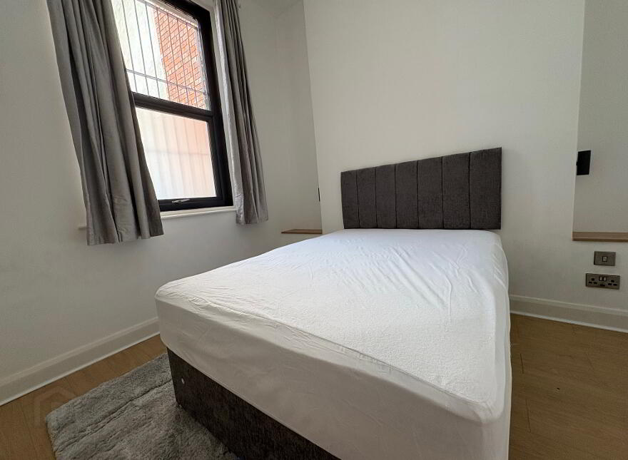 Apt 1 43 Cromwell Road, Botanic, Belfast, BT7 1JX