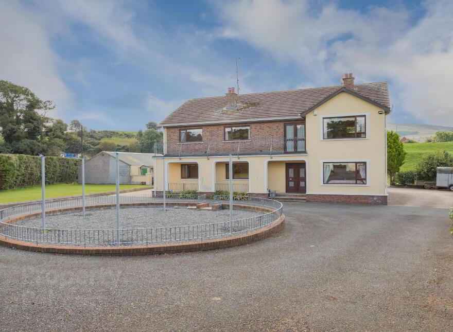 81 Castlewellan Road, Dromara, BT25 2JN photo