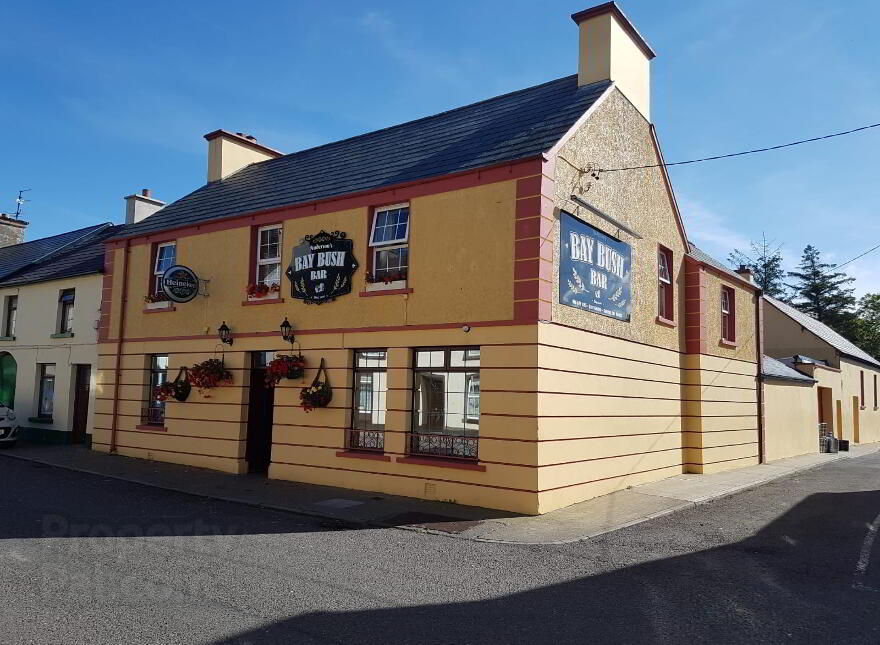 The Bay Bush Bar, South Donegal, Ballintra, F94H963 photo