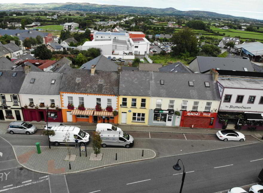 24 The Diamond, Carndonagh, F93AKF5