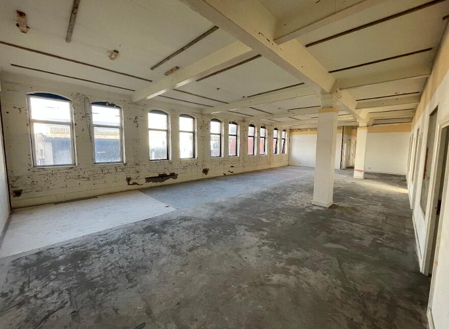 3 1-, Queen Street &, 56 Castle Street, Belfast, BT1 1HD