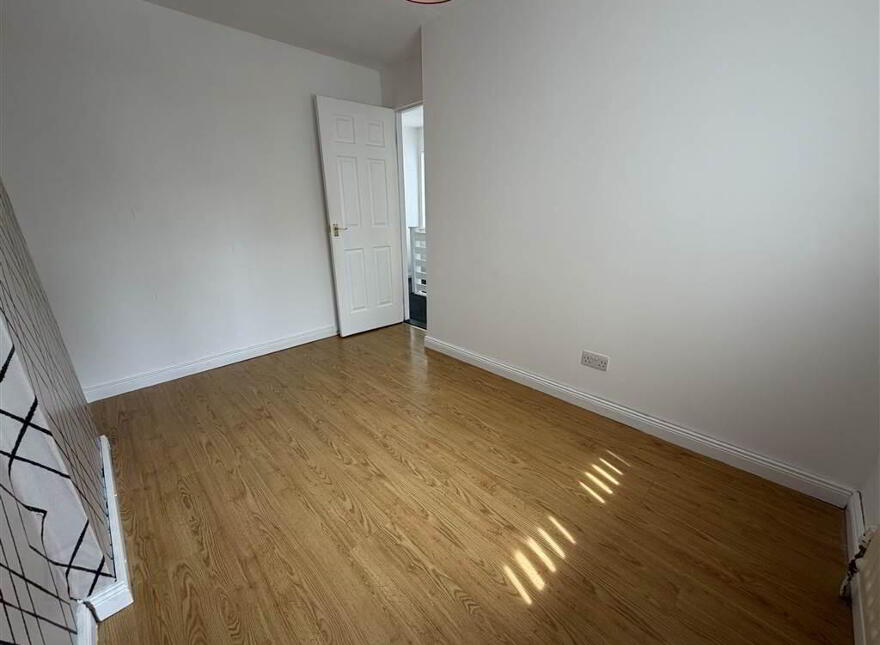 8 Merrion Park, Dunmurry, Belfast, BT17 0SF