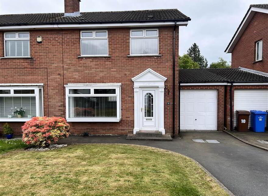 8 Ringhaddy Gardens, Newtownards, BT23 8YB photo