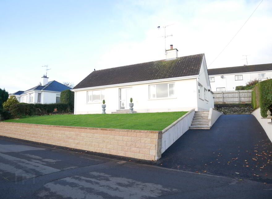 31 Cloghcor Road, Lisbellaw, BT94 5BD photo