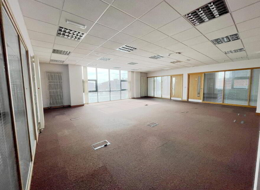 31 Waterside Tower, Clarendon Dock, Clarendon Road, Belfast, BT1 3BG