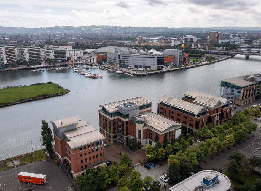 31 Waterside Tower, Clarendon Dock, Clarendon Road, Belfast, BT1 3BG
