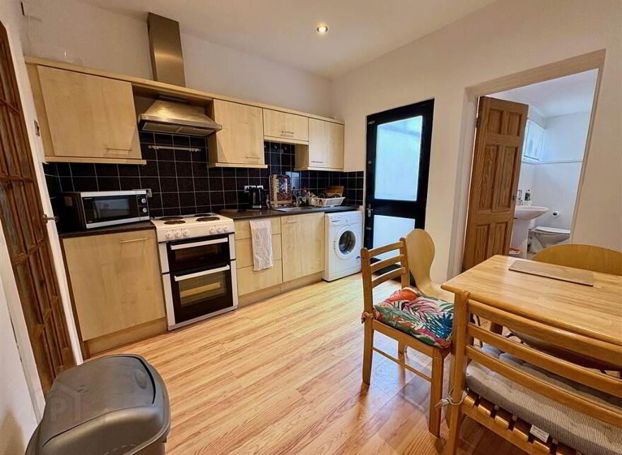 31 Glenvarlock Street, Belfast, BT5 5GS