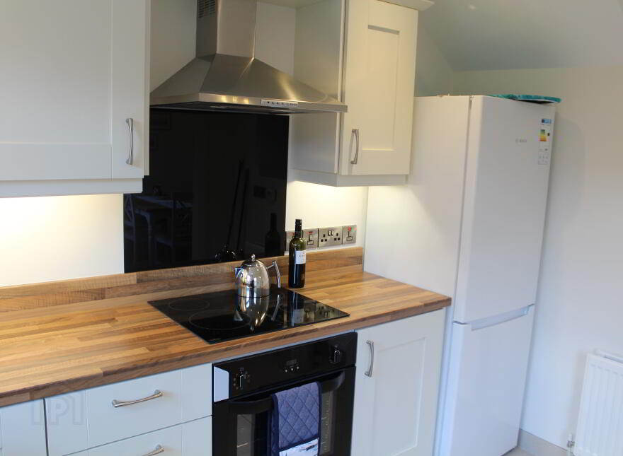 Holiday Let 24/25, 154 Causeway Street, Portrush, BT56 8JE