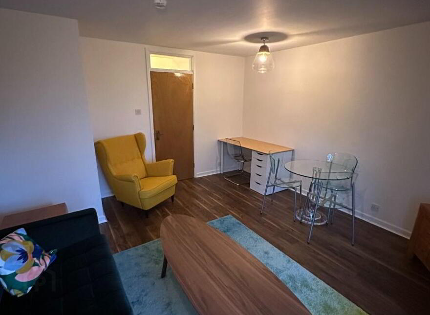 4C Stranmillis Court, Belfast, BT9 5EU photo 2