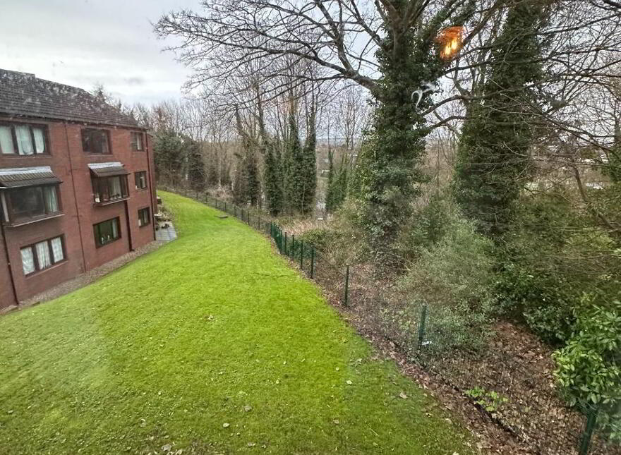 4C Stranmillis Court, Belfast, BT9 5EU