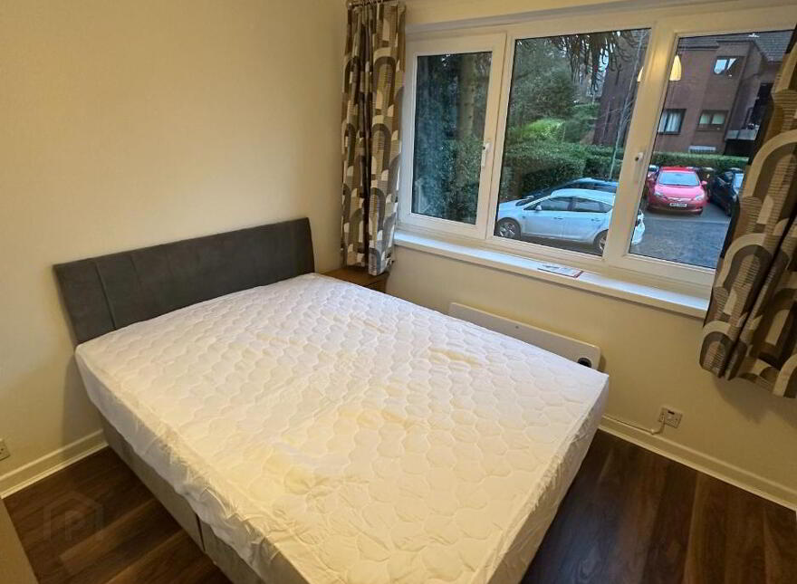 4C Stranmillis Court, Belfast, BT9 5EU