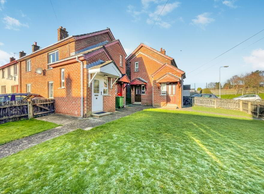 135b Hornbeam Road, Dunmurry, Belfast, BT17 9DQ photo