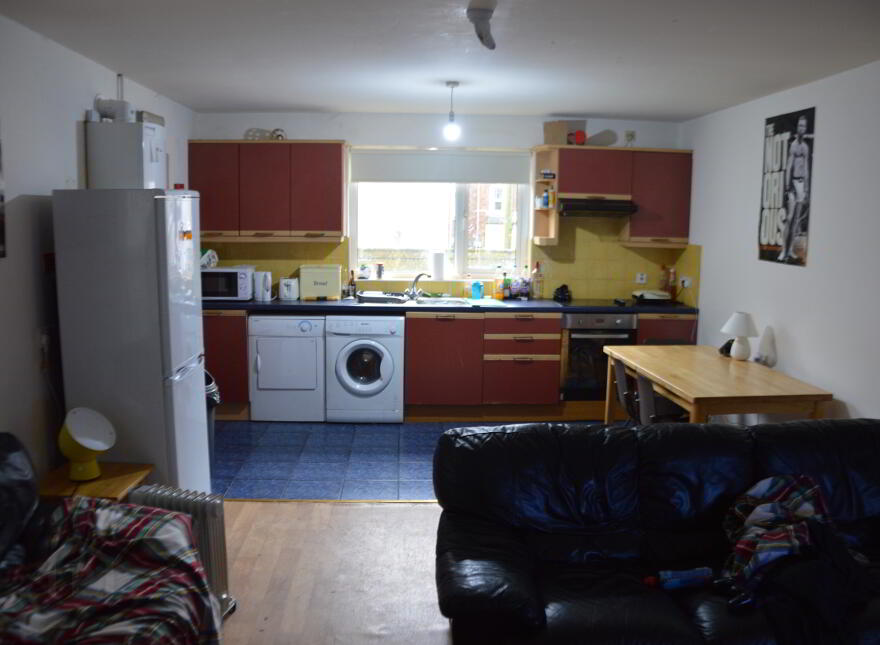 Flat 2-86 Fitzroy Avenue, Belfast, BT7 1HX