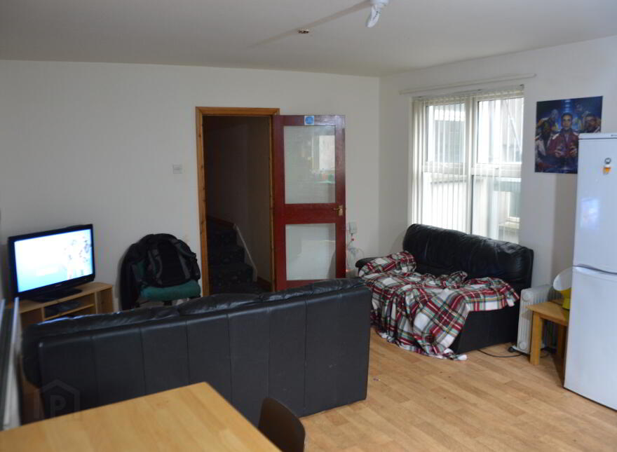 Flat 2-86 Fitzroy Avenue, Belfast, BT7 1HX