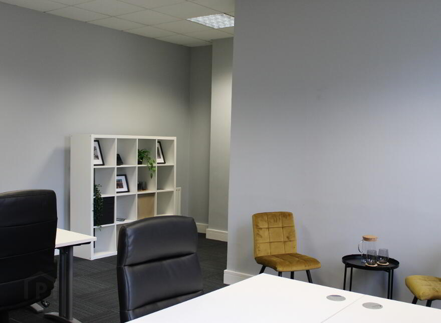 Titanic Suites, 55-59 Adelaide Street, Belfast, BT2 8FE