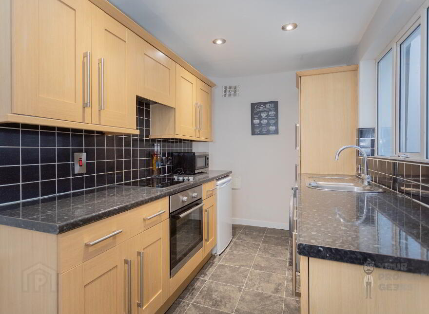2 Dunraven Avenue, Belfast, BT5 5JR