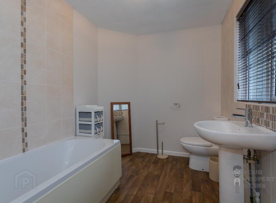 2 Dunraven Avenue, Belfast, BT5 5JR