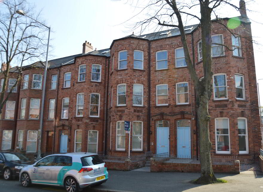 95b Eglantine Avenue, Belfast, BT9 6EX photo