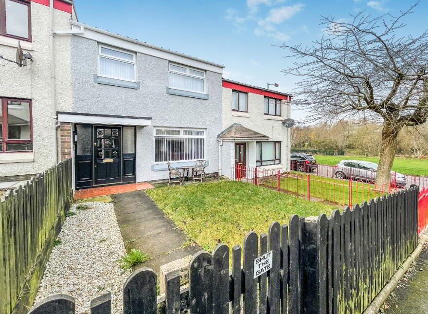 108 Ashmount Gardens, Lisburn, BT27 5DB photo