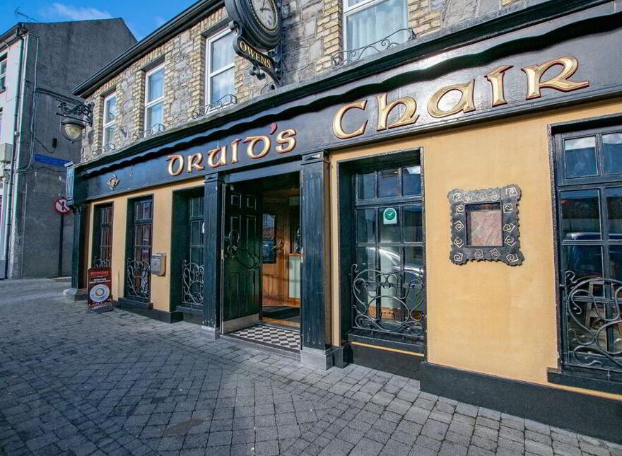Druids Chair, Pearse St, Mullingar, Westmeath, N91YY02