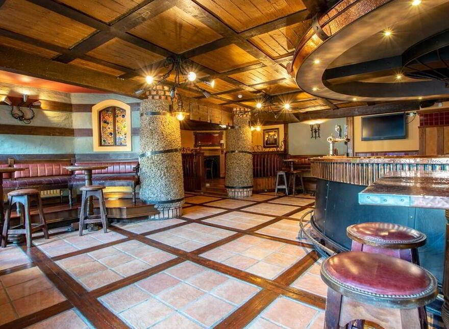Druids Chair, Pearse St, Mullingar, Westmeath, N91YY02