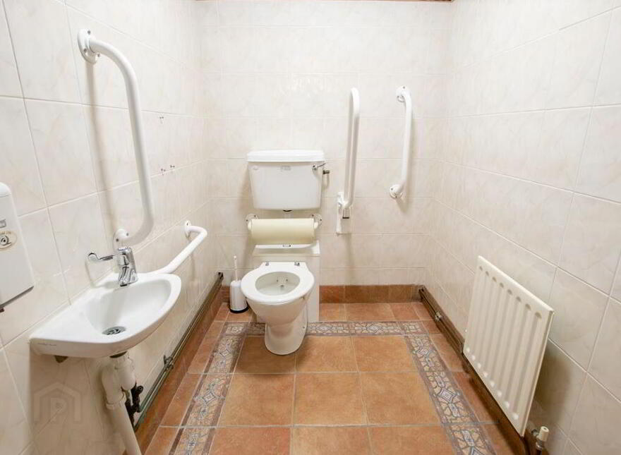 Druids Chair, Pearse St, Mullingar, Westmeath, N91YY02