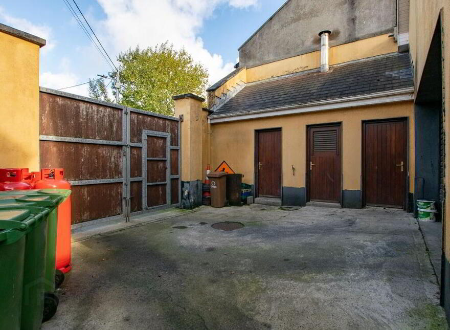 Druids Chair, Pearse St, Mullingar, Westmeath, N91YY02