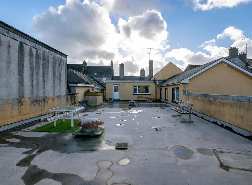 Druids Chair, Pearse St, Mullingar, Westmeath, N91YY02