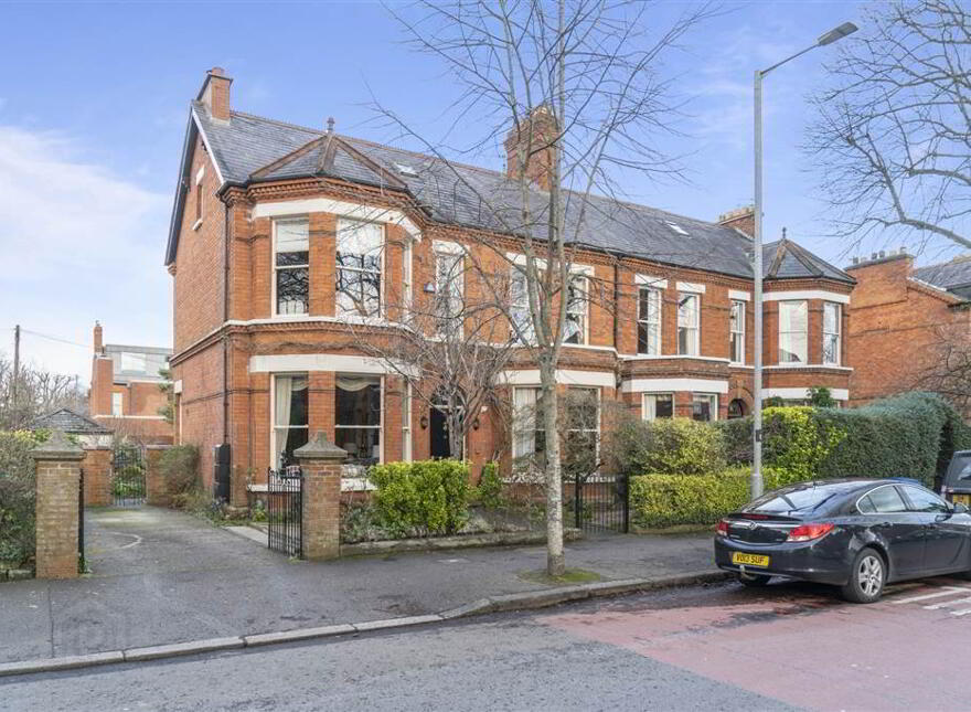 Property For Sale in Ormeau Road Area, Belfast PropertyPal