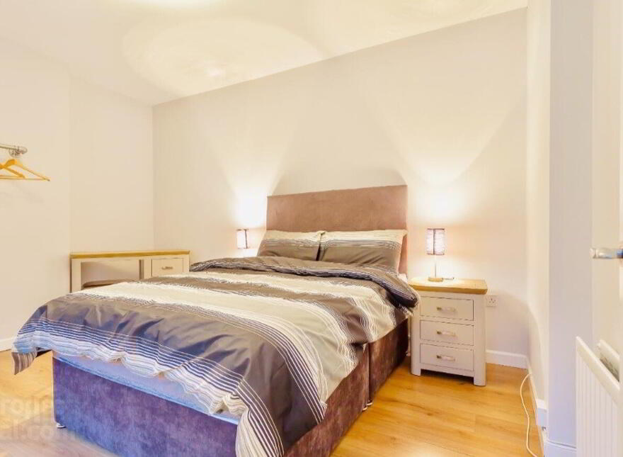 Apt 2 For Rent, 144 Antrim Rd, Belfast, BT15 2AH