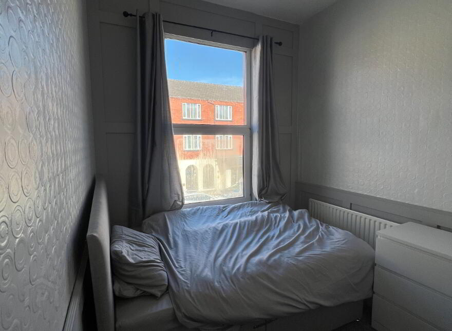 September Start Date, 35 Cromwell Road, Belfast, BT7 1JW