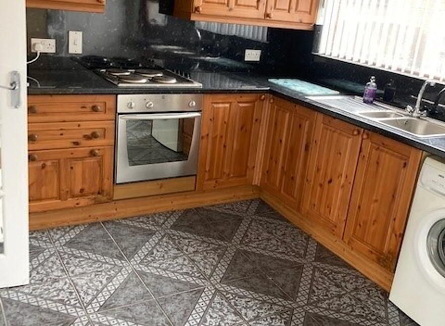 8 Bramhall Crescent, Killfennan, Londonderry, BT47 5HE