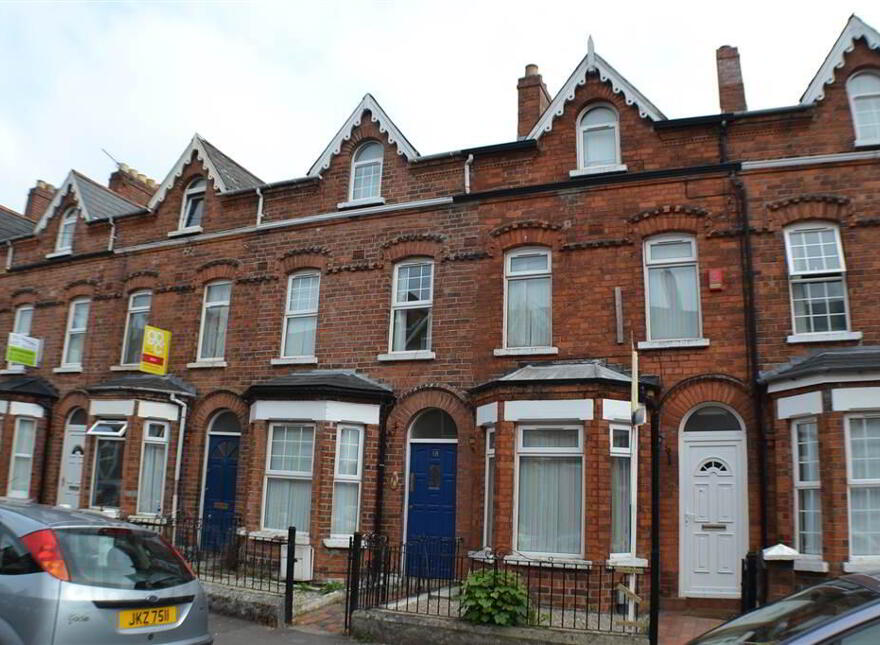 20 St Ives Gardens, Belfast, BT9 5DN photo