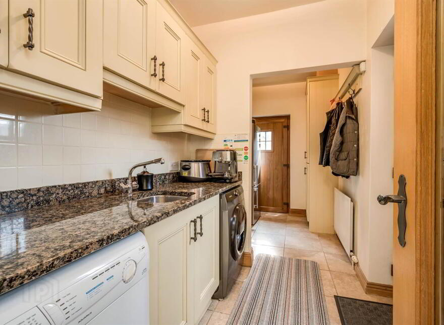 4 Myrtledene Drive, Saintfield Road, Belfast, BT8 4GQ