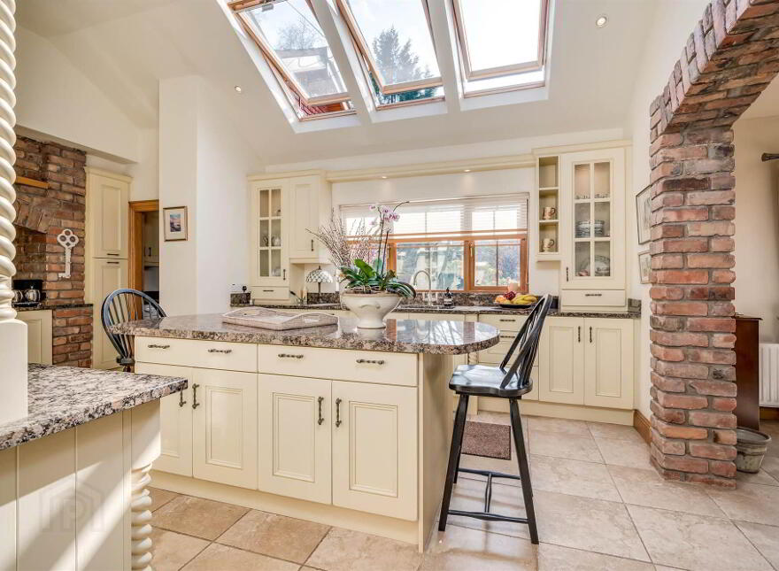 4 Myrtledene Drive, Saintfield Road, Belfast, BT8 4GQ