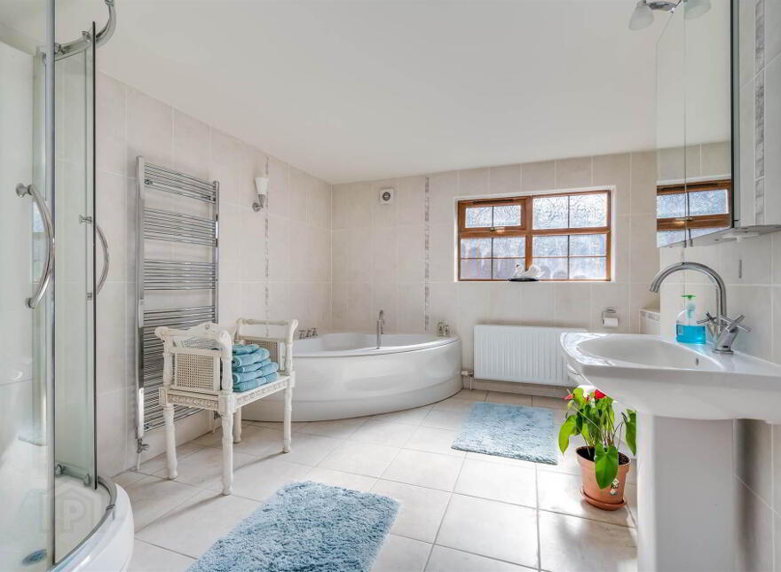 4 Myrtledene Drive, Saintfield Road, Belfast, BT8 4GQ