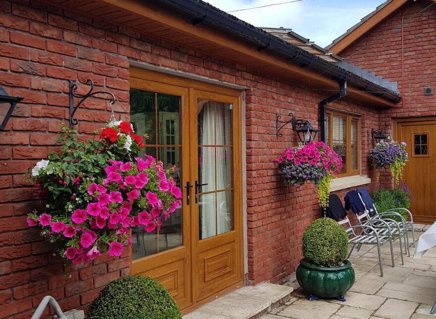 4 Myrtledene Drive, Saintfield Road, Belfast, BT8 4GQ