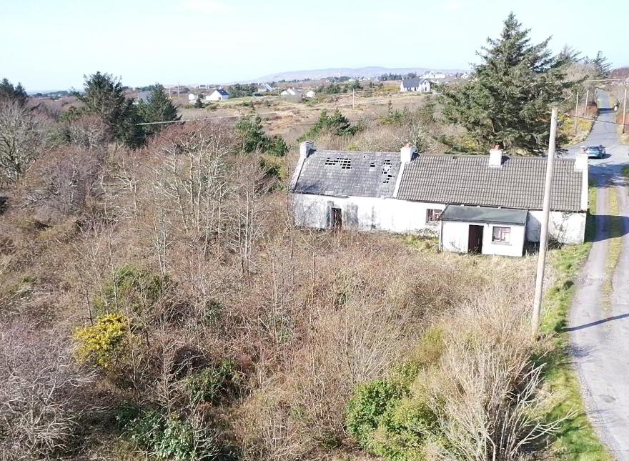 Crickamore, 1.40 Acres With 2 Semi-Detached Dwelling, Burtonport photo