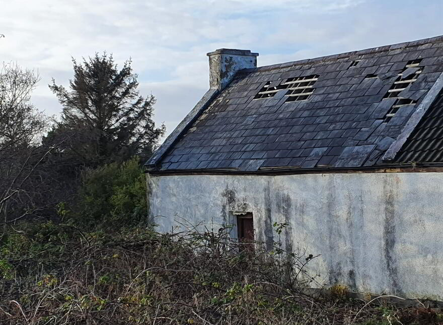 Crickamore, 1.40 Acres With 2 Semi-Detached Dwelling, Burtonport