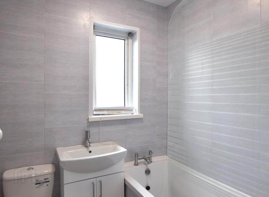 16 Dunraven Parade, Belfast, BT5 6BT