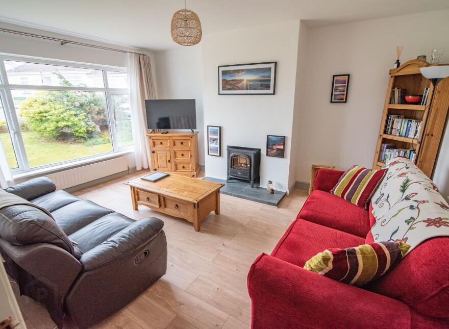 22 Dunsuivinish Avenue, Portstewart, BT55 7EP