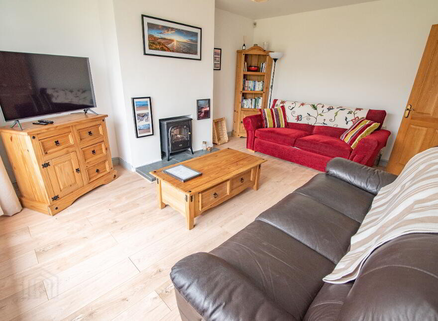 22 Dunsuivinish Avenue, Portstewart, BT55 7EP