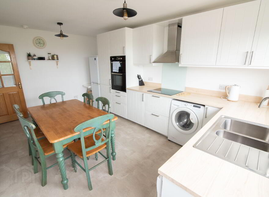 22 Dunsuivinish Avenue, Portstewart, BT55 7EP
