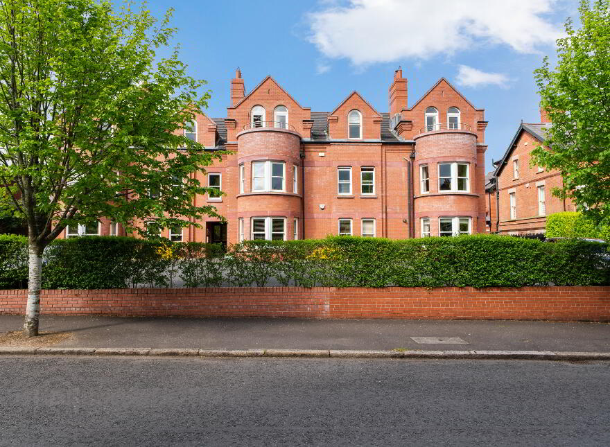 Property To Rent in BT9 PropertyPal