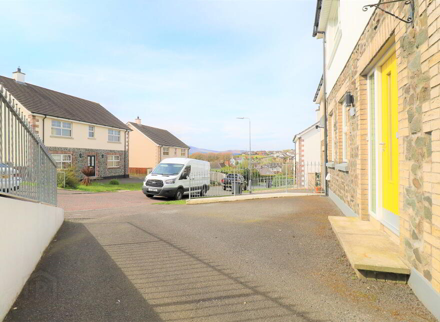 11 Carrick Brae, Burren, Warrenpoint, BT34 3TH